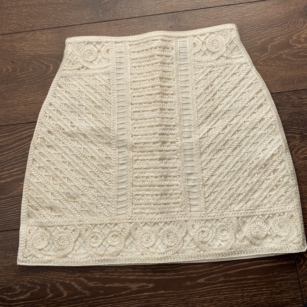 NWOT H&M lined skirt with back zip